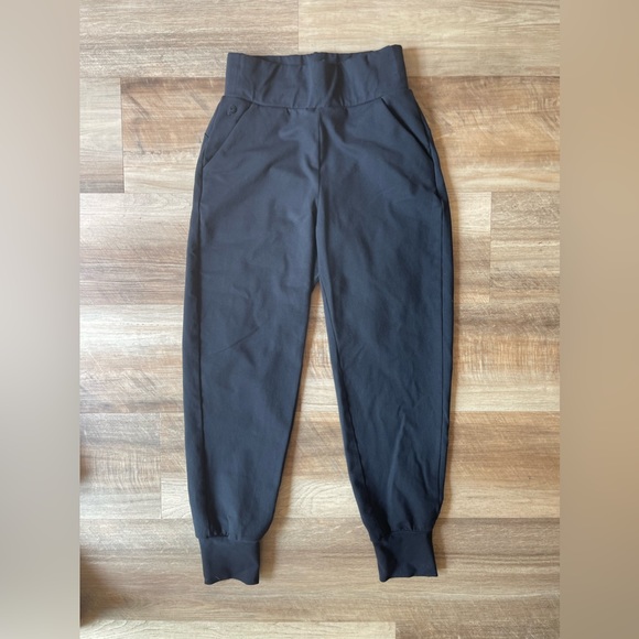 Women’s Public Rec All Day Jogger - Picture 2 of 7